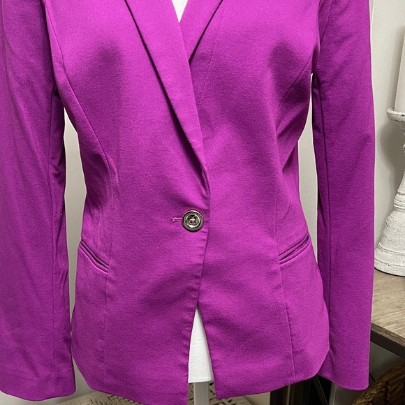 White House Black Market Purple Blazer - Picture 3 of 8